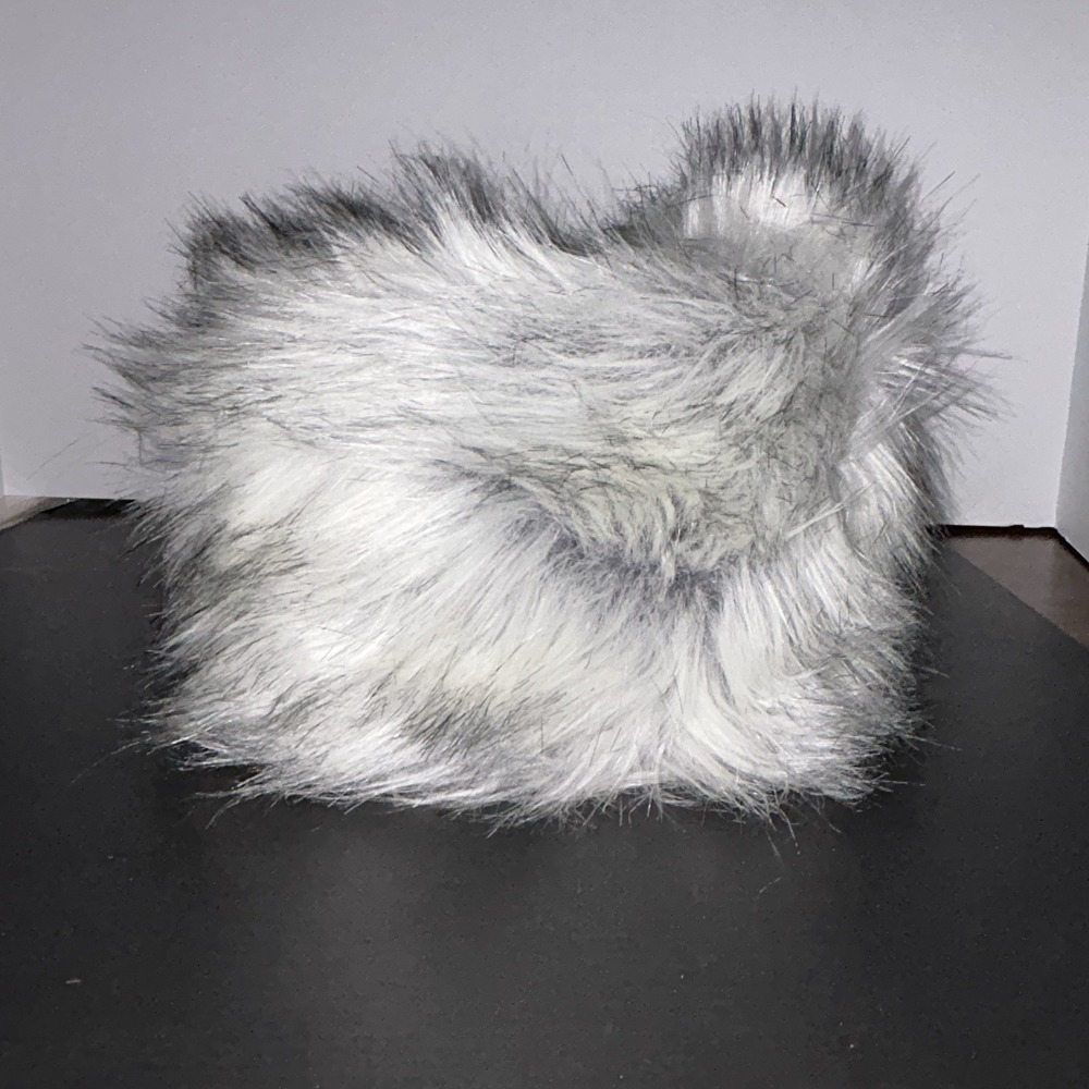 Fluffy Furs EU Faux Arctic Fox Fur Hat Medium Winter Glam Mob Wife